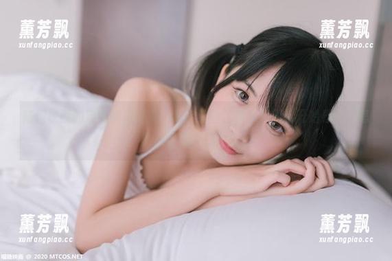 喵糖映画的定制旗袍少女，瞧这身段，我的心脏都开始感叹，怎么还不来个急救包？
