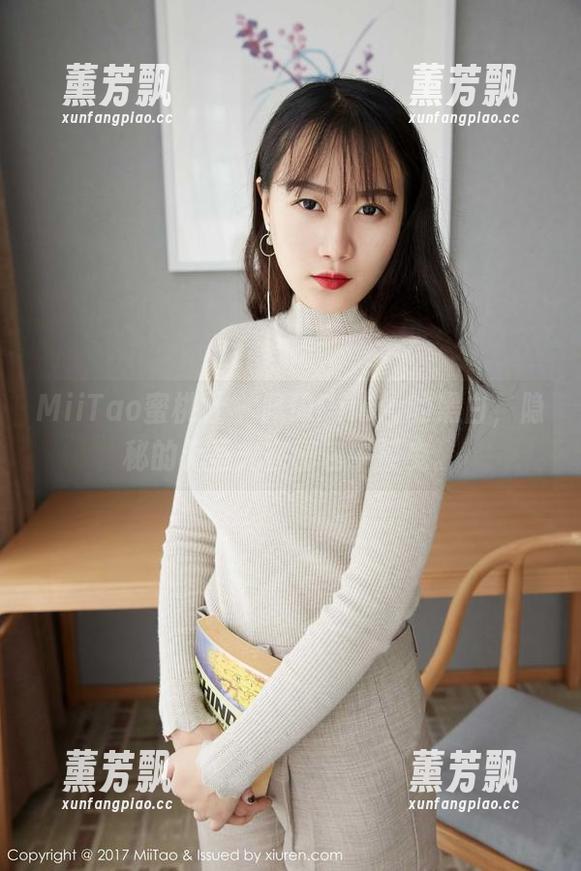 MiiTao蜜桃社 - 佩琦Pinky的黑白，隐秘的无圣光在图包中摇曳。