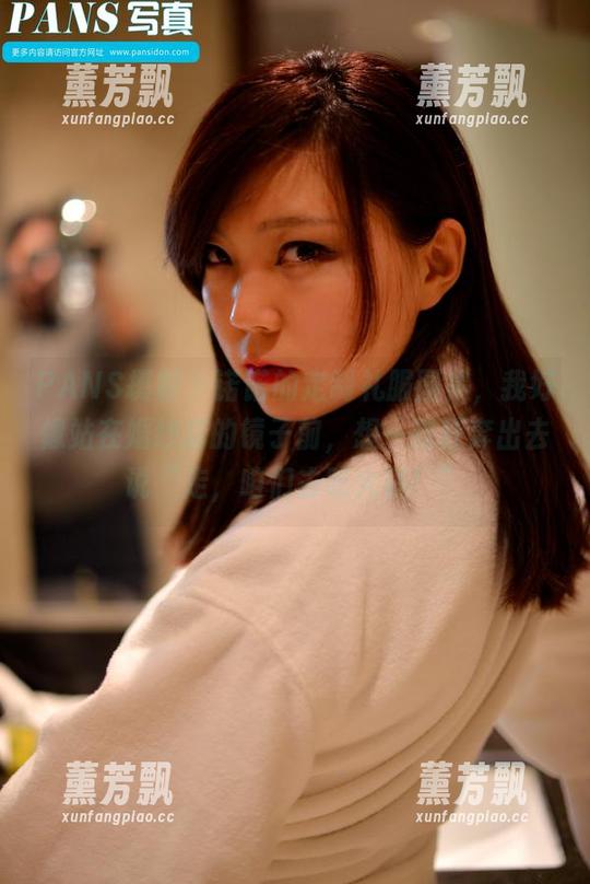 PANS摄影-诺诺 PANS摄影 - 诺诺的定制礼服图集,我好像站在婚纱店的镜子前,想一路狂奔出去说“走,咱们去吃火锅!”