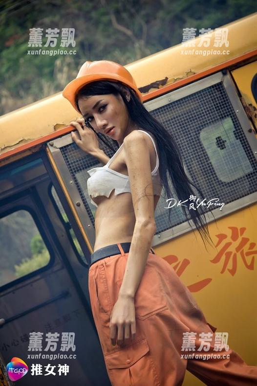 TGOD推女神 - 套图更新上架！吕梦玉争做最“开心”的兔女郎！