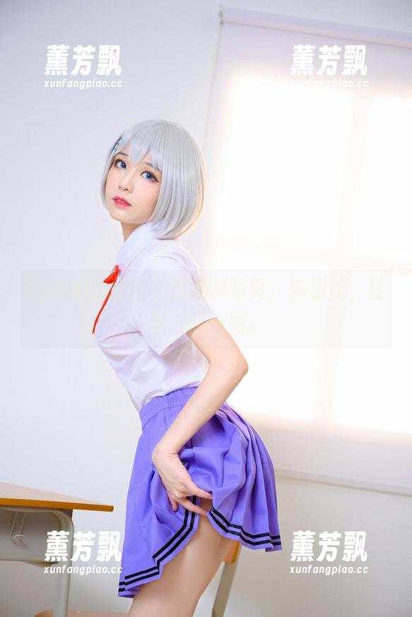 Tomoyo酱的个性定制写真，裤里丝，让你眼前一亮。
