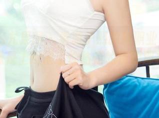UGirls尤果网 - 看游子熙的新职业装：原图就像是上班被小偷偷走的资源那样心痛啊！