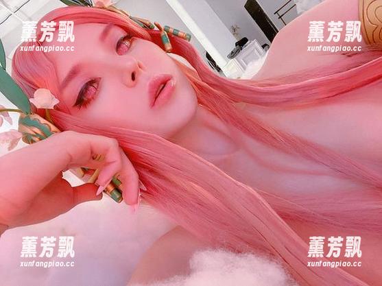 你见过私房写真里有这么悬疑风的战斗女仆II吗？Vinnegal真的是个奇才！