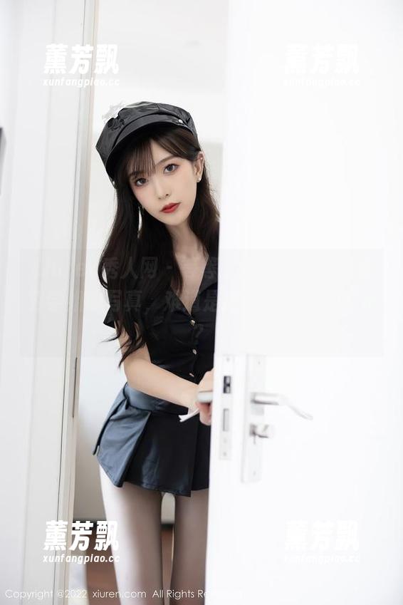 Xiuren秀人网-土肥圆矮挫穷 Xiuren秀人网 - 等等,这是土肥圆矮挫穷学姐的写真,难道是进入了另一个次元?