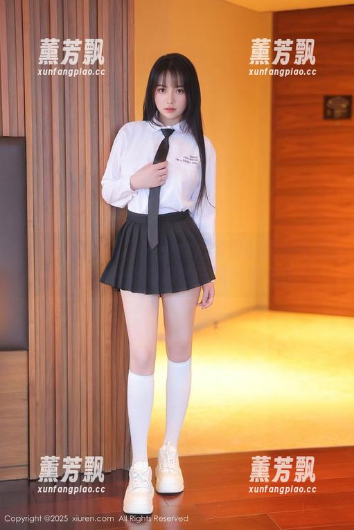 Xiuren秀人网 - 少女心雪雪的夏日私拍——谁说只有海滩才能晒出好气色？