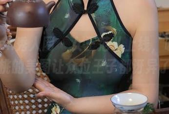 Xiuren秀人网 - 女王范儿上线，明日花桃桃的美图让众位王子都讶异了！