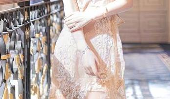 Xiuren秀人网 - 李丽莎的睡衣写真分享，这些睡衣仿佛在说悄悄话，你想听吗？