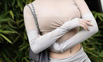 Xiuren秀人网 - 你见过王心悦在浴缸里翻滚吗？套图更新成为新宠！