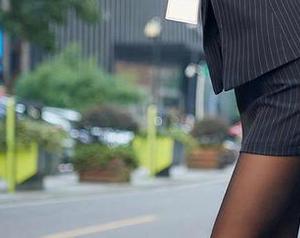 YouMi尤蜜荟 - 沈善熙的写真作品，却在清甜小女仆怀里藏了一些小心思。