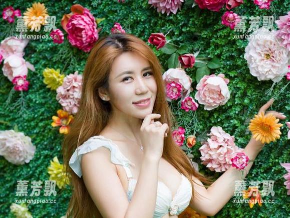 YouWu尤物馆 - 女仆装也有全套？Luffy菲菲彻底颠覆你的印象！图包暴露无遗！