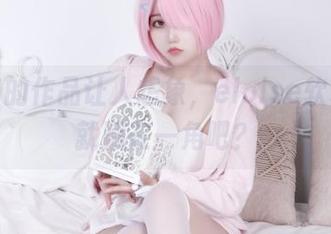 兔女郎的作品让人想象，eloise软软可能就藏在一角吧？