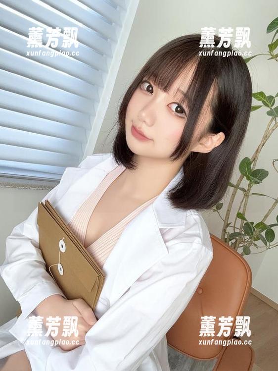 nagisa魔物喵出品：海风与少女图包，风大到连少女的发型都想借个光！