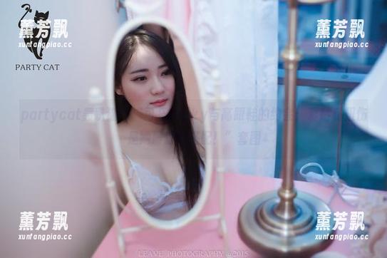 partycat轰趴猫 - “可乐Vicky与高跟鞋的约会：爱情和扭伤是她最爱的搭配！”套图