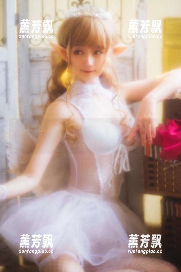 “yui金鱼”私拍内衣秀：让你想起水里的自由泳！