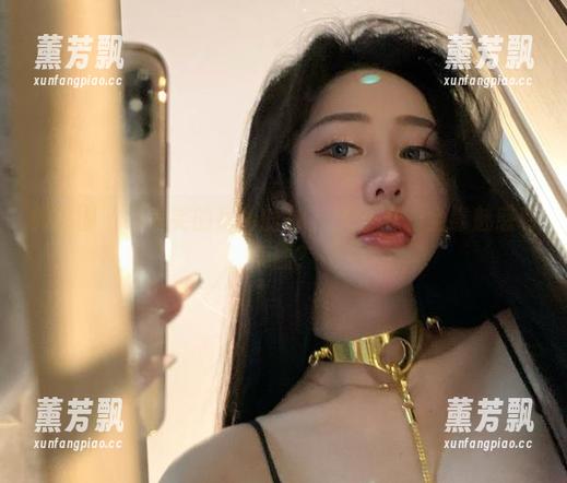 不爱笑的赛琳 微密圈 - 不爱笑的赛琳的JK:无圣光、全靠魅惑和美图?