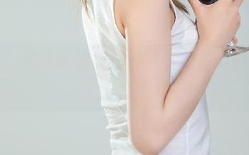 丽柜 - 看小航如何把夏日转变成清凉一夏：图库精选