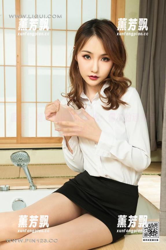 丽柜-心心 丽柜 - 婚纱私拍中的心心:偶尔的迷惘与微妙。