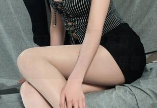 丽柜 - 好奇菲菲的比基尼写真，其实图包里的每一张都值得停留