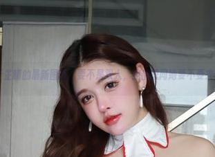 微密圈 - 于芷晴的最新图包，要不是双人，我都想问她要不要来个三人行！