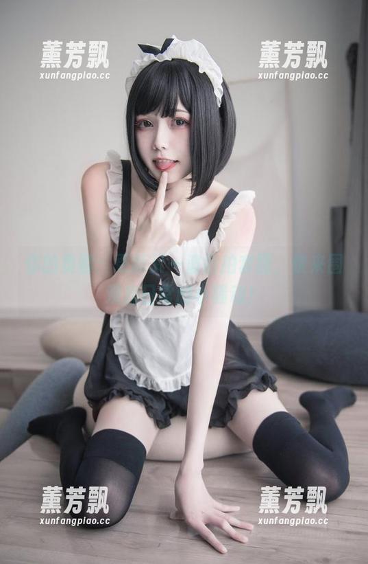 你的负卿：更新又一波自拍套图，快来围观我日常的小骚动！