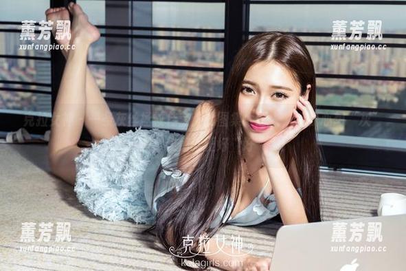 克拉女神 - 一条灰丝拯救佳莹：此图集太诱人，让我心想“灰”多一些，我们就正好“好”了！