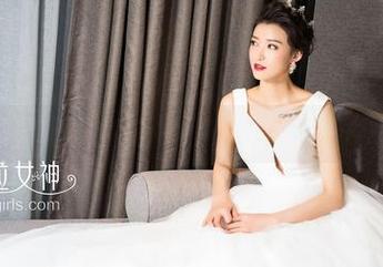 克拉女神 - 凌雪的长腿：看得人都想模仿的图库大集合！