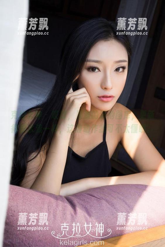 克拉女神 - 哎呀，周迪的泳池图库，更新得像水流一样，这波动作我可不太懂哦。