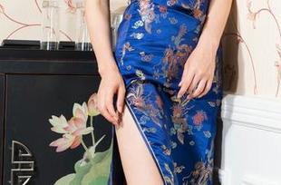 克拉女神 - 在嘉萌的旗袍美图里，发现了与“长裙摆”的软绵绵款式之间的深厚友谊。