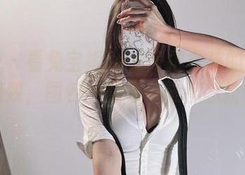 微密圈 - 看兔宝妮to如何把女孩的气息发挥到极致，图包中的每一张都想拉你仰望。