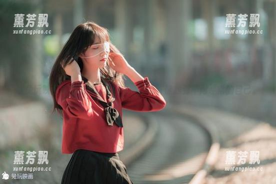 兔玩映画 在兔玩映画的邻家妹妹套图中,你或许能找到不同寻常的自己。