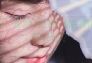美图分享：前羽rr跟我一起装模作样，双人写真咋样？