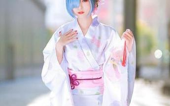 听说北之北的作品《明日方舟阿米娅》里有一位奇特的角色，看一眼就停不下来了。