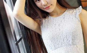 嗲囡囡 - 从Jennanni_Jen的写真里学到：短裙和我一样，都是一阵风！