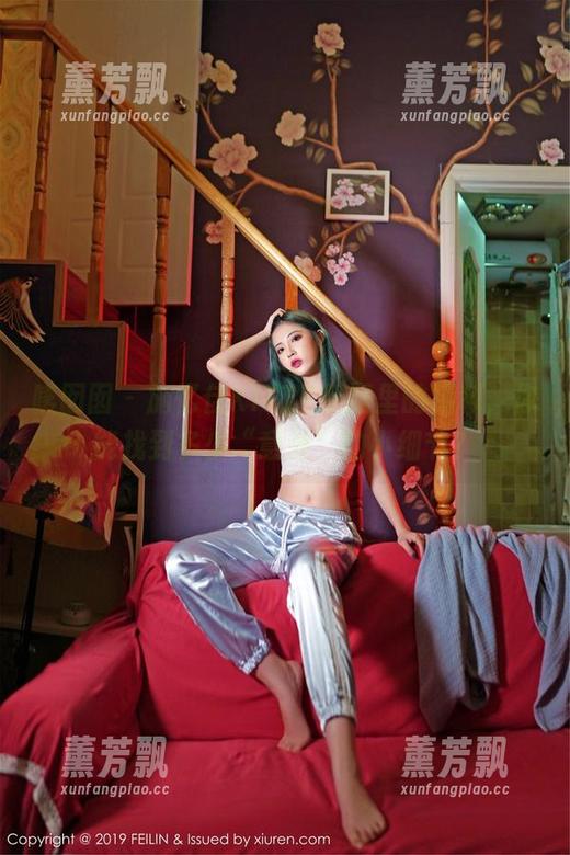 嗲囡囡 - 施忆佳KITTY制服里的福利，你能找到多少“意外”的小细节？