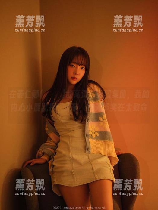 在姜仁卿(강인경)的高清油亮图集前，我的内心小鹿乱撞，无奈，这光泽实在太致命。