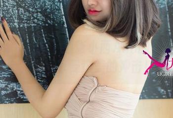 尤果网 - 狂欢下载张小西Ann的女神写真，慢慢享受这美的冲击！