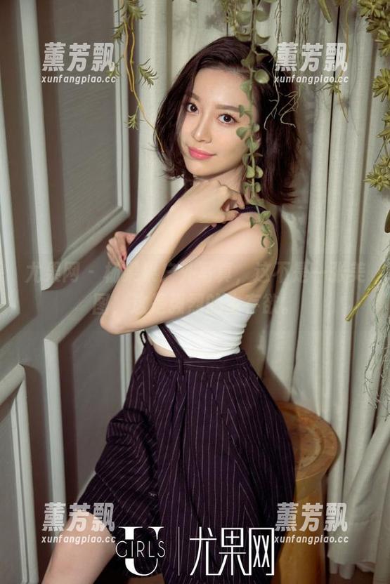 尤果网 - 杨果果户外写真，这不是一张美图，这是强烈的生存欲。