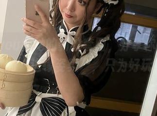 无筝ryou和她的豹纹套图，分享你最想试试的“边缘姿势”，只为好玩！