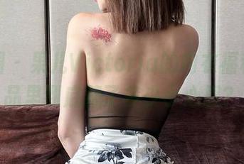 微密圈 - 果儿Victoria的内衣福利，作品里到底藏了多少小心思？