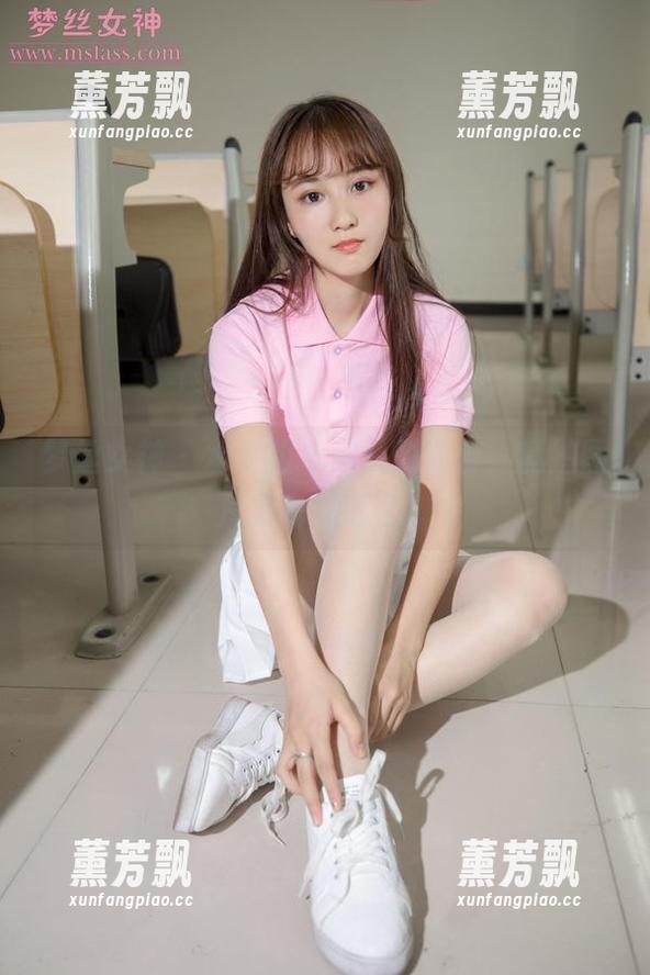 梦丝女神 - 水手服与苏柔的融合，私拍图片太有意思了！