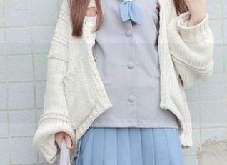 森萝财团户外白丝短裙写真，完美上演人与自然的小互动！