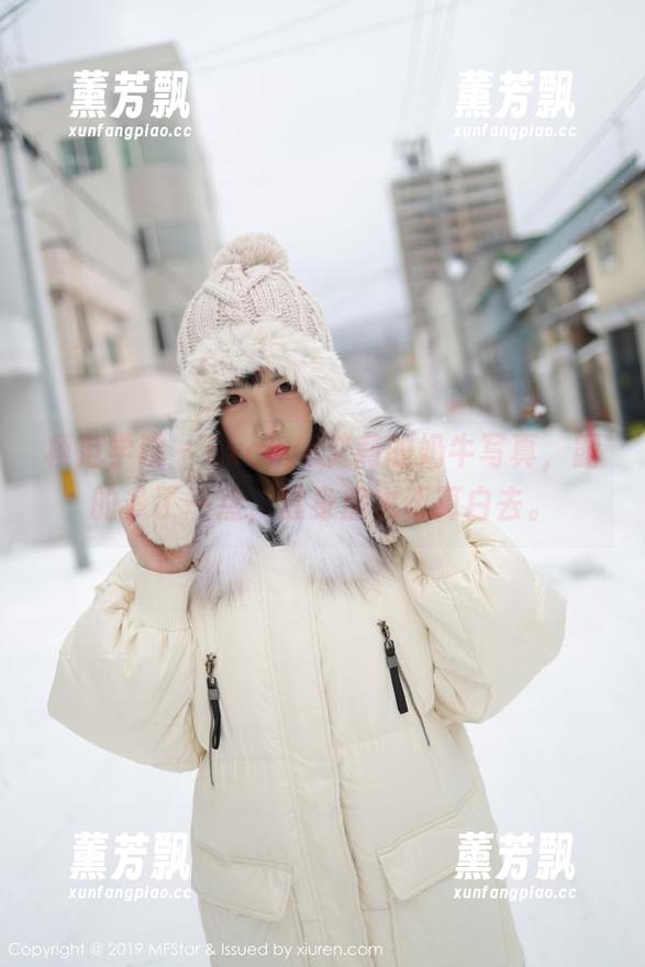 模范学院-Evelyn艾莉 模范学院 - Evelyn艾莉的奶牛写真,露的多了一点,健身房也不算白去。