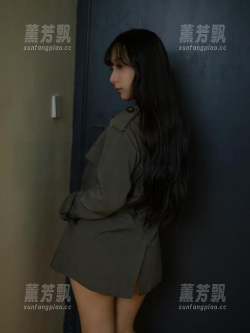 浅安安与巨峰葡萄的青涩对话——就是这样清新脱俗，高清原图已送达。