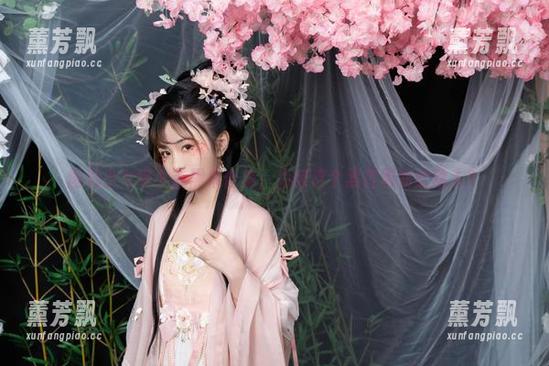 爆机少女喵小吉黑呆合集，为何这个黑直男如此动人？