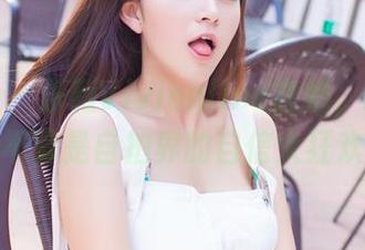 爱蜜社 - 乐薇Vivionline自拍，哈哈，这算不算是自拍界的自信大狂欢啊？