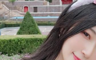 空姐白银81：一套图就让你想买机票？太有诱惑了！