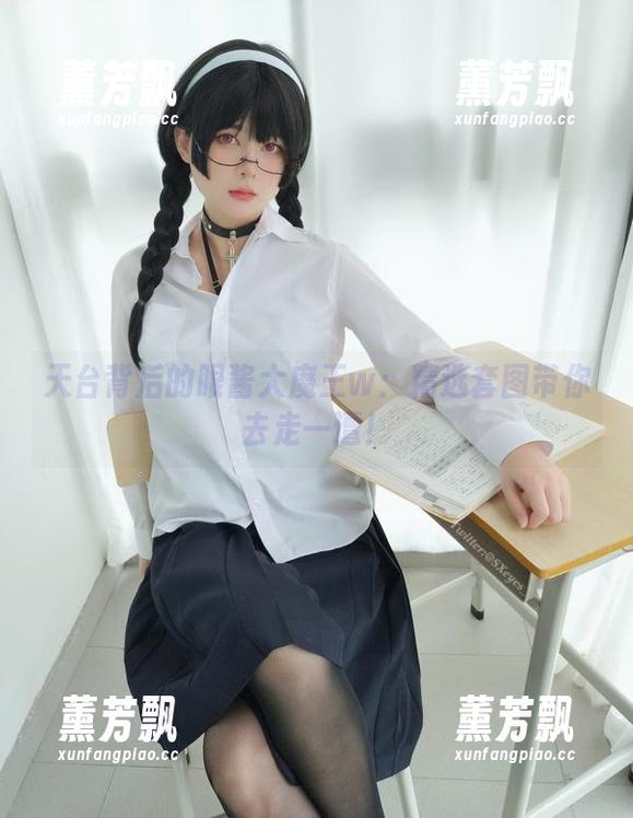 天台背后的眼酱大魔王w：精选套图带你去走一遭！