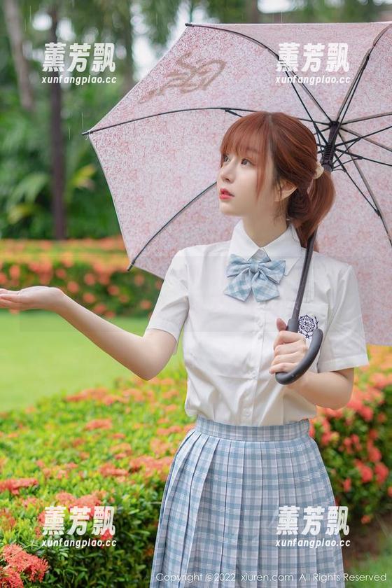 秀人网-七七kiko 秀人网 - 七七kiko和她的礼服——写真、原图,像是一场无声的对话。