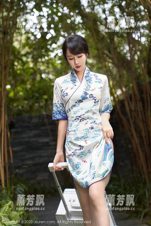 秀人网-何梦兮Stacy 秀人网 - 当教室遇见何梦兮Stacy,精选图片不一样的脑洞快跟上!