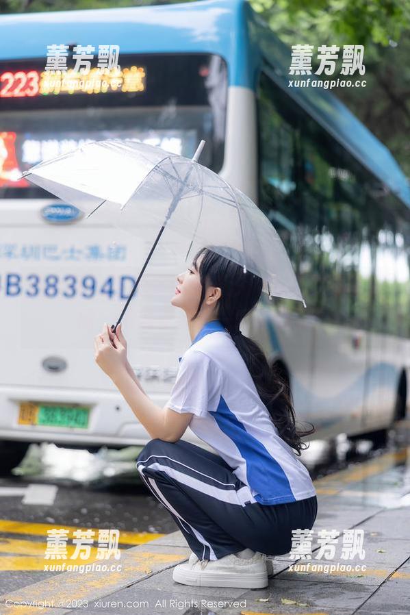 秀人网 - 在线握住周慕汐fairy的浴室原图，沉溺于她的一呼一吸间。